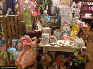 Cracker Barrel Store