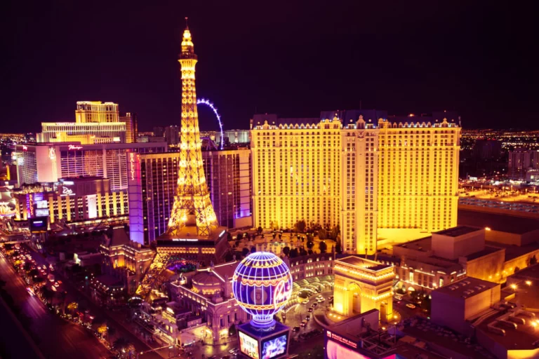 Hotel Paris e uma visita à Torre Eiffel de Las Vegas