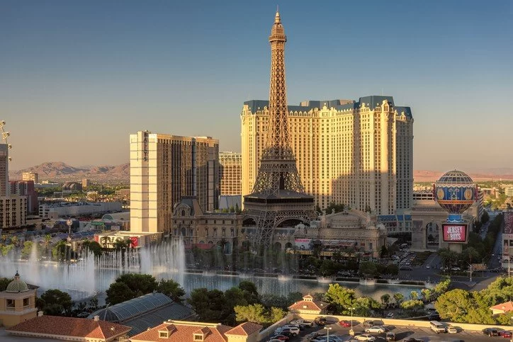 Hospedagem no Hotel Casino Paris em Las Vegas