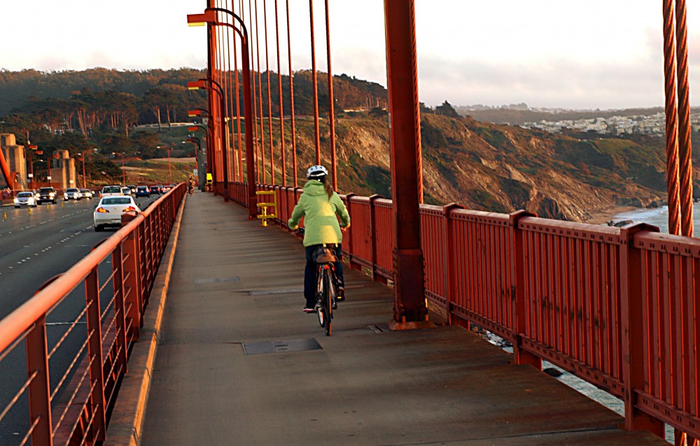 Passeio de bicicleta pela ponte golden gate
