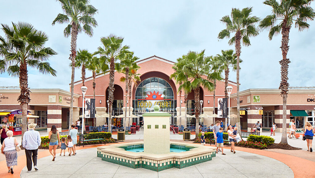 GUCCI at Orlando Vineland Premium Outlets® - A Shopping Center in