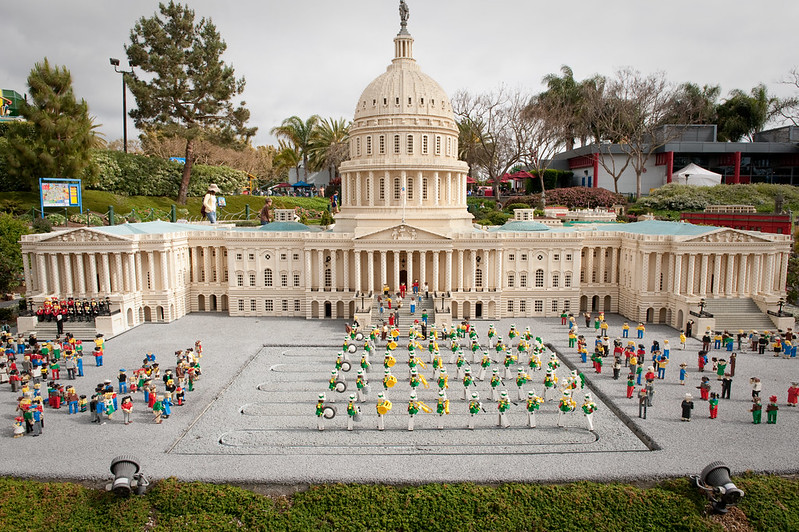 Legoland Califórnia anuncia data de reabertura do parque