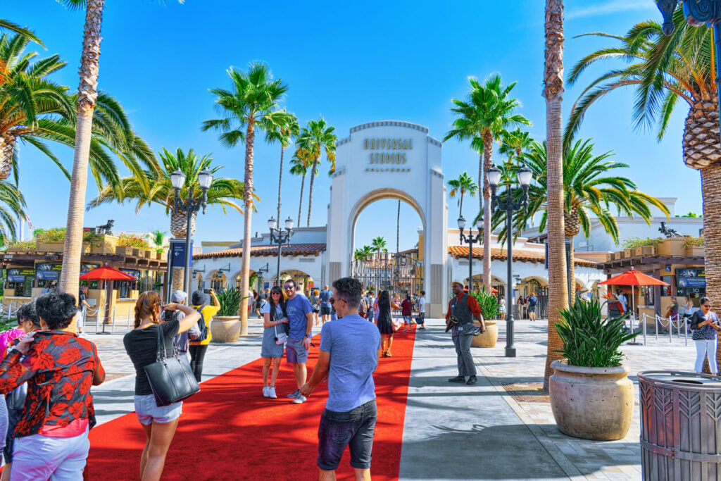 Universal Studios Hollywood e Six Flags apresentam proposta para reabir em 1º de julho