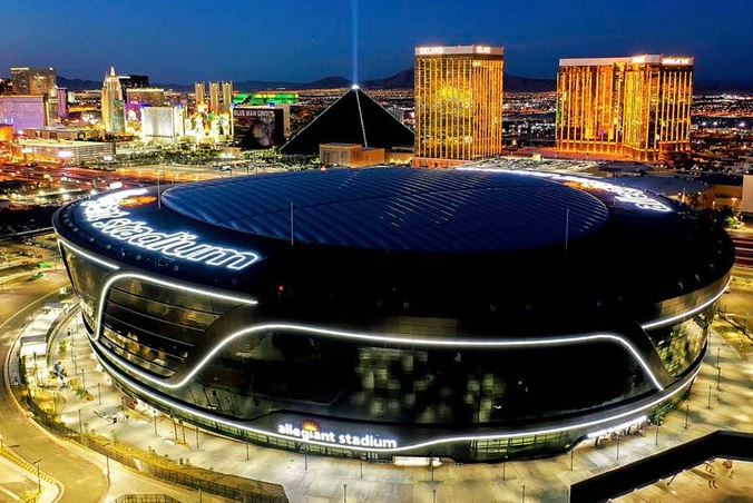 Allegiant Stadium, estádio de futebol americano em Vegas, está pronto