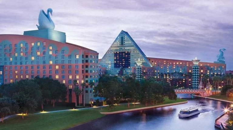 Disney anuncia novas datas de reabertura de hotéis