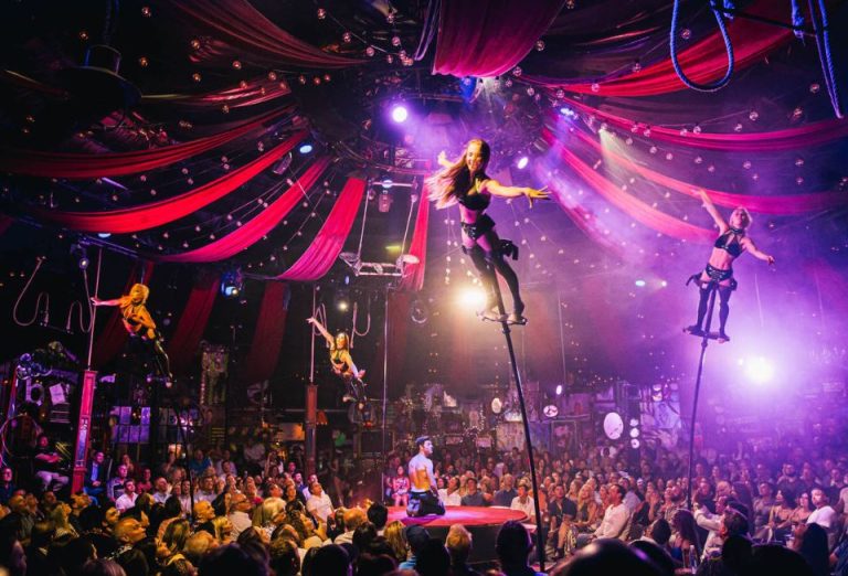 ABSINTHE, show do Caesars Palace, pode ser o primeiro espetáculo a voltar em Las Vegas