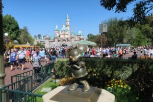 Conheça a Disneyland California Park através de um Tour Virtual 1