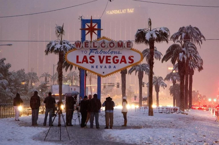 Flocos de neve são relatados em Las Vegas Valley 1