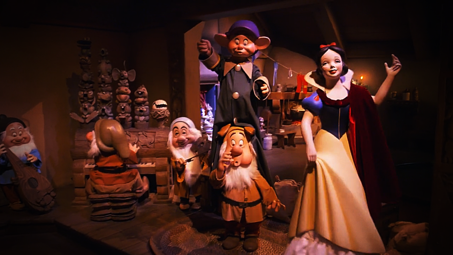 Atração Snow White’s Scary Adventures é reformulada na Disneyland 1