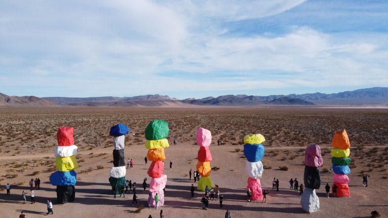 Seven Magic Mountains em Las Vegas 1