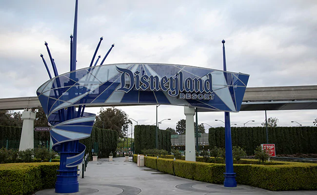 Disneyland será um dos “super” espaços para vacinação na Califórnia 2