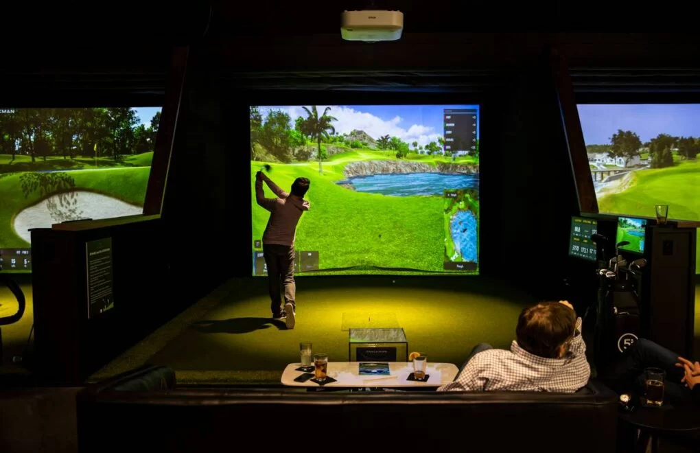 Area15 inaugura clube virtual Five Iron Golf 1