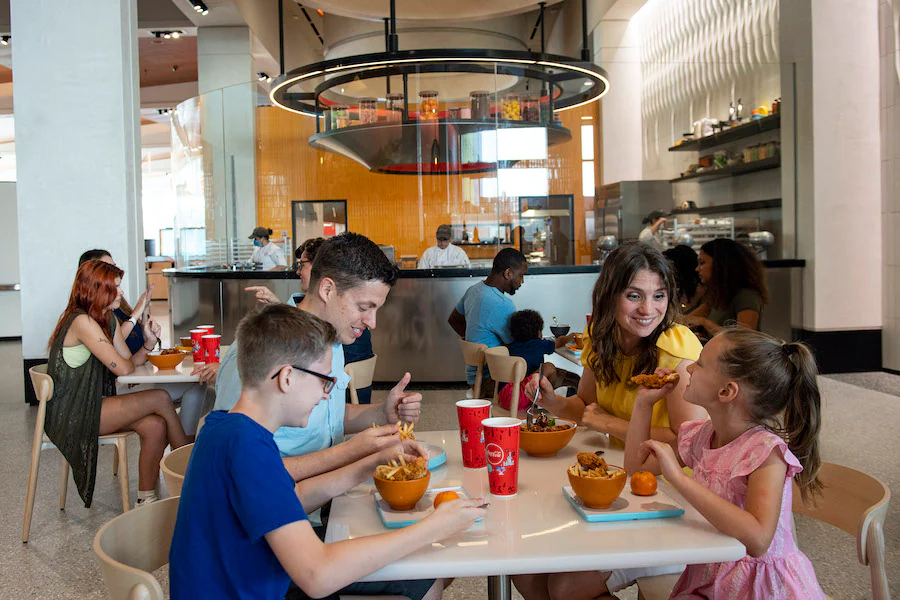 Disney anuncia abertura do Connections Café & Eatery no EPCOT 2