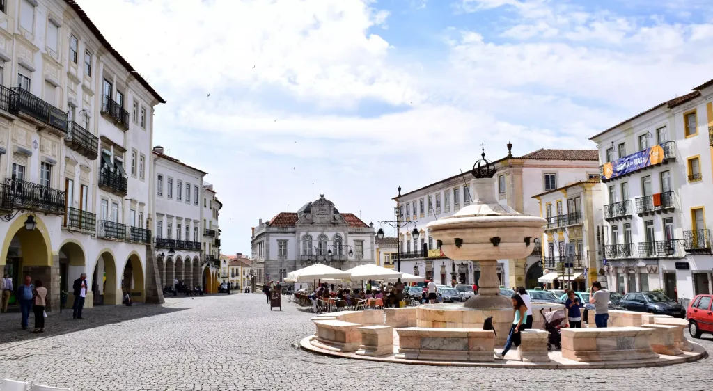 Évora em Portugal: descubra a cidade histórica do Alentejo 13
