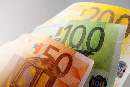 Cotação do euro hoje: saiba como calcular na sua viagem! cotação do euro